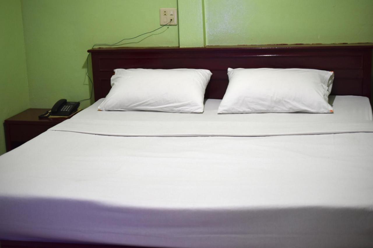 Woodlands Inn Hotel Bangkok Ngoại thất bức ảnh